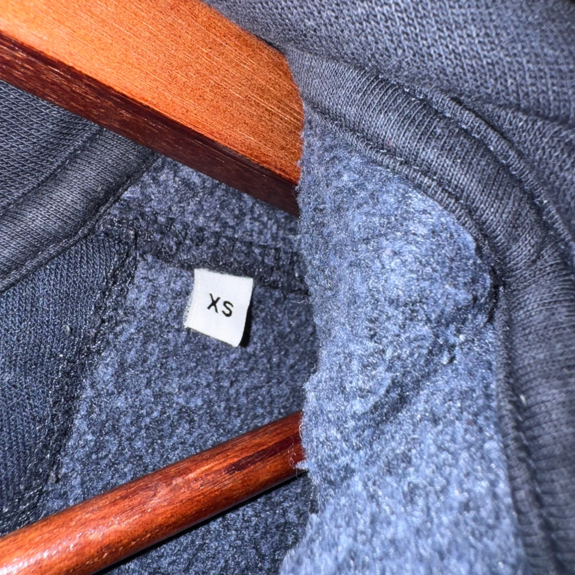 Marinblå hoodie från Jack & Jones XS - 1