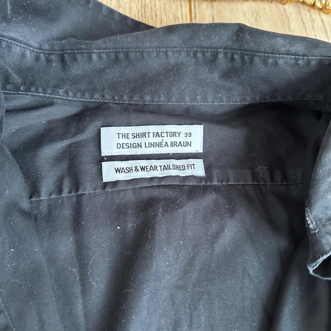 Svart skjorta från The Shirt Factory - 1