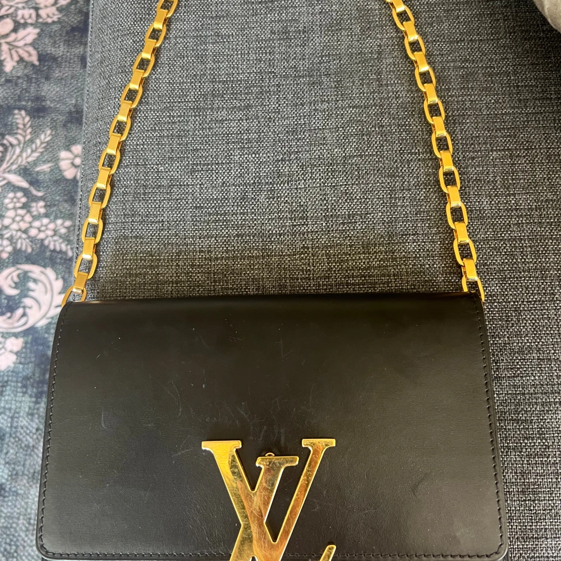 Louis Vuitton svart axelväska i skinn - 3