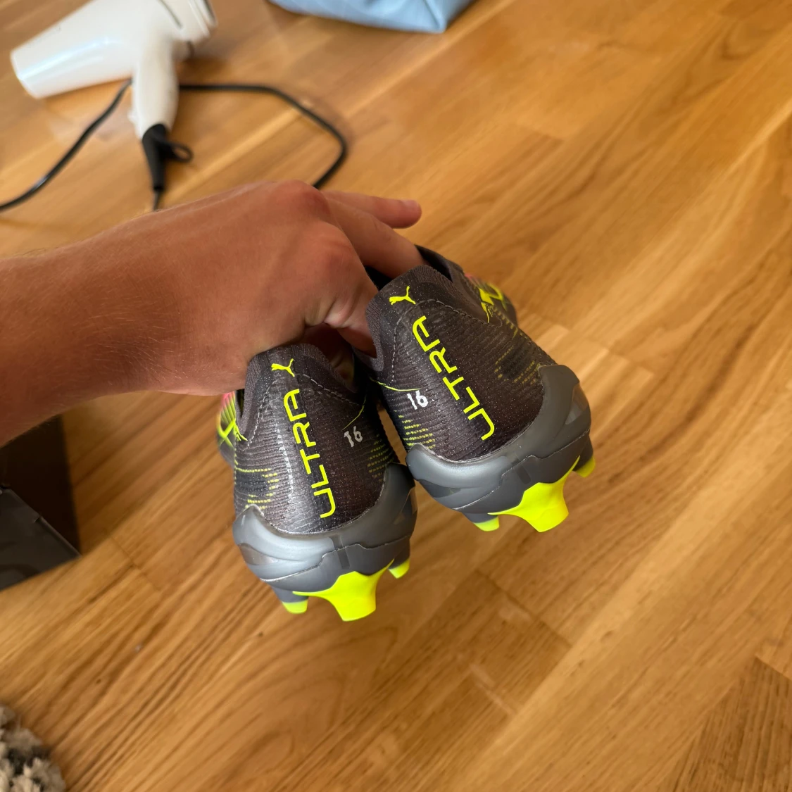 Puma Ultra fotbollsskor grå/gul - 1