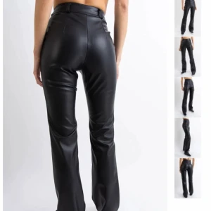 bootcut skinnbyxor  - superfina bootcut skinnbyxor🖤