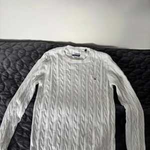 Gant stickat tröja - Säljer min Gant tröja då den inte kommer till användning. Storlek M. Pris kan diskuteras.