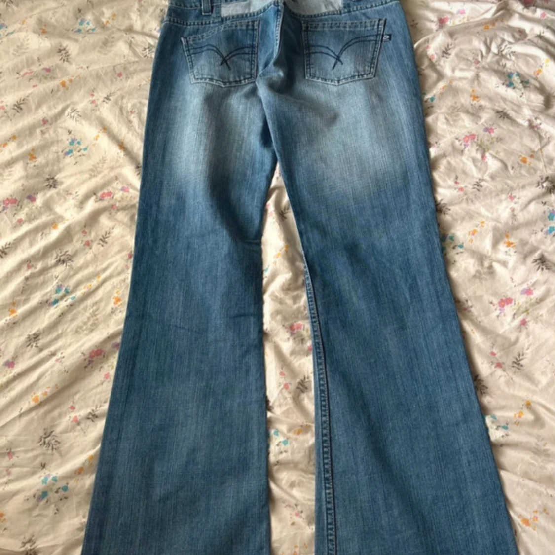 Lågmidjade bootcut jeans   - 2