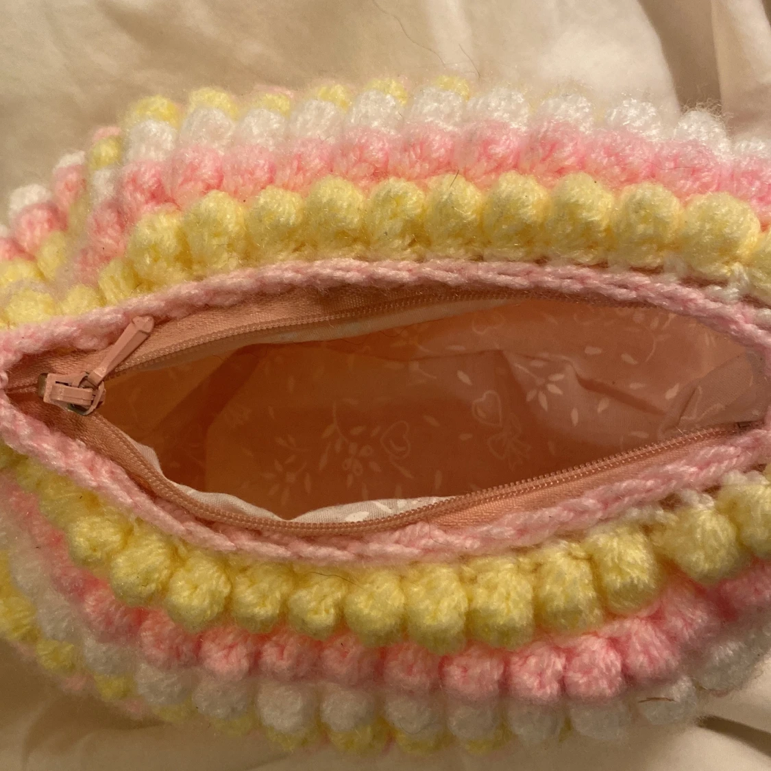 Virkad väska/necessär - 3