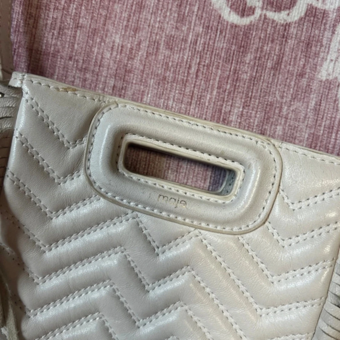 Vit axelväska med fransar från Maje - 1