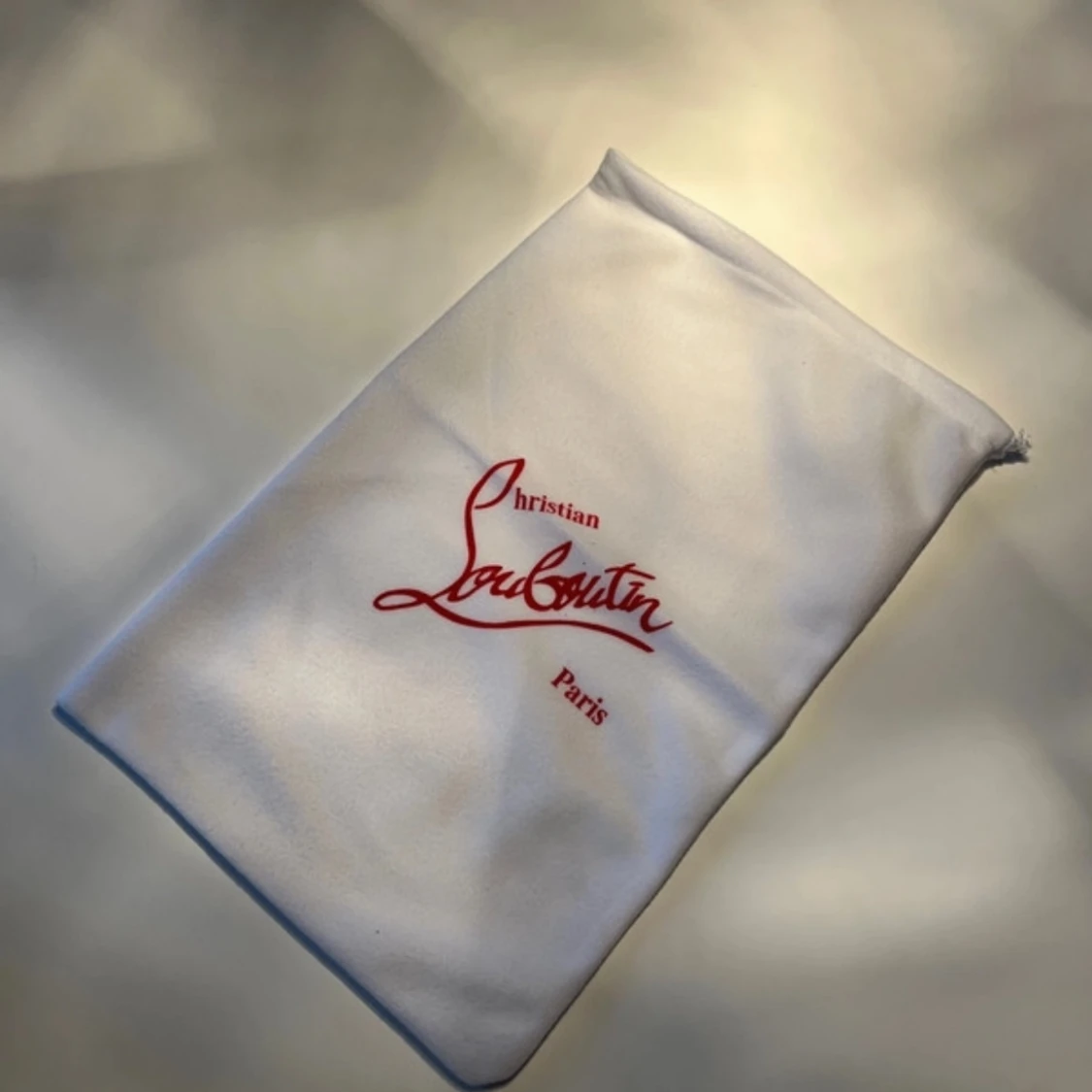 Svarta mockaskor med röd undersida - 2