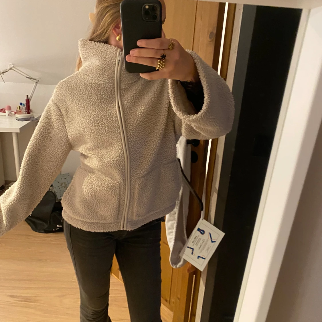 Beige trendig teddyjacka med dragkedja - 1
