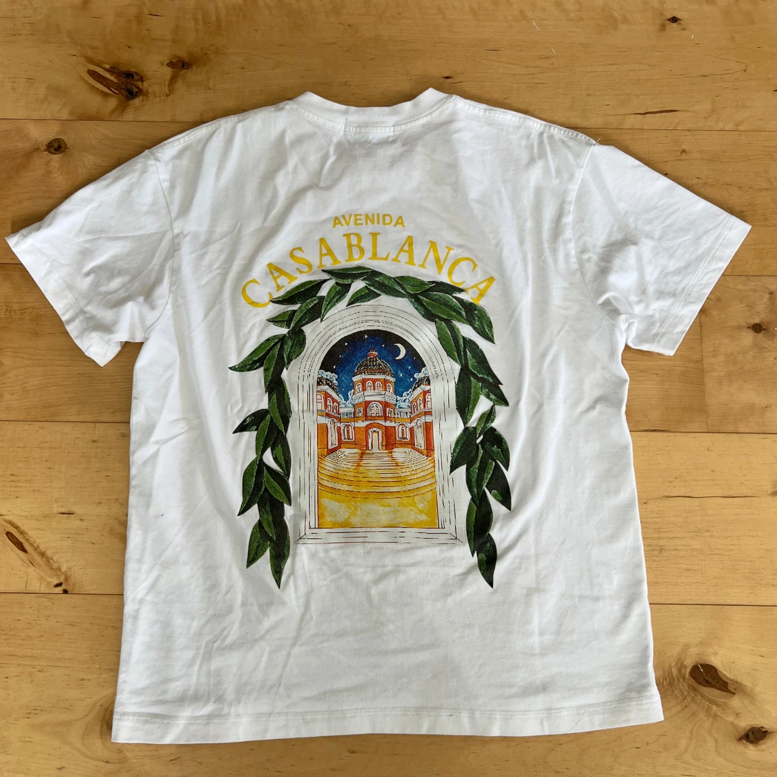Vit t-shirt från Casablanca 