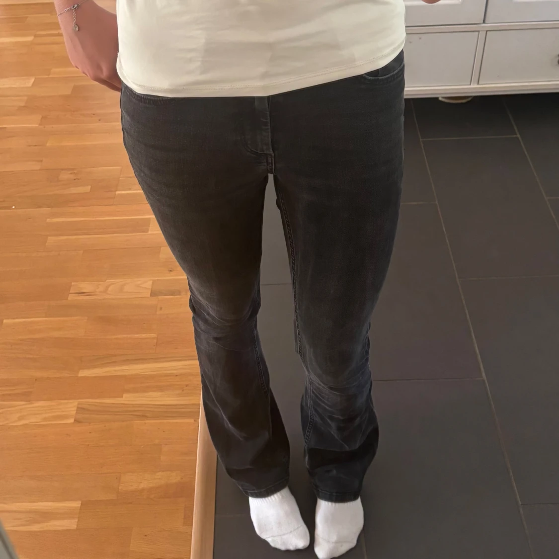 Svarta bootcut jeans från ONLY - 1