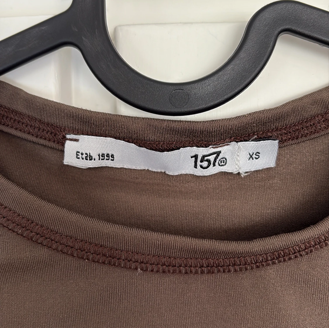 Brun kortärmad topp från 157 - 1