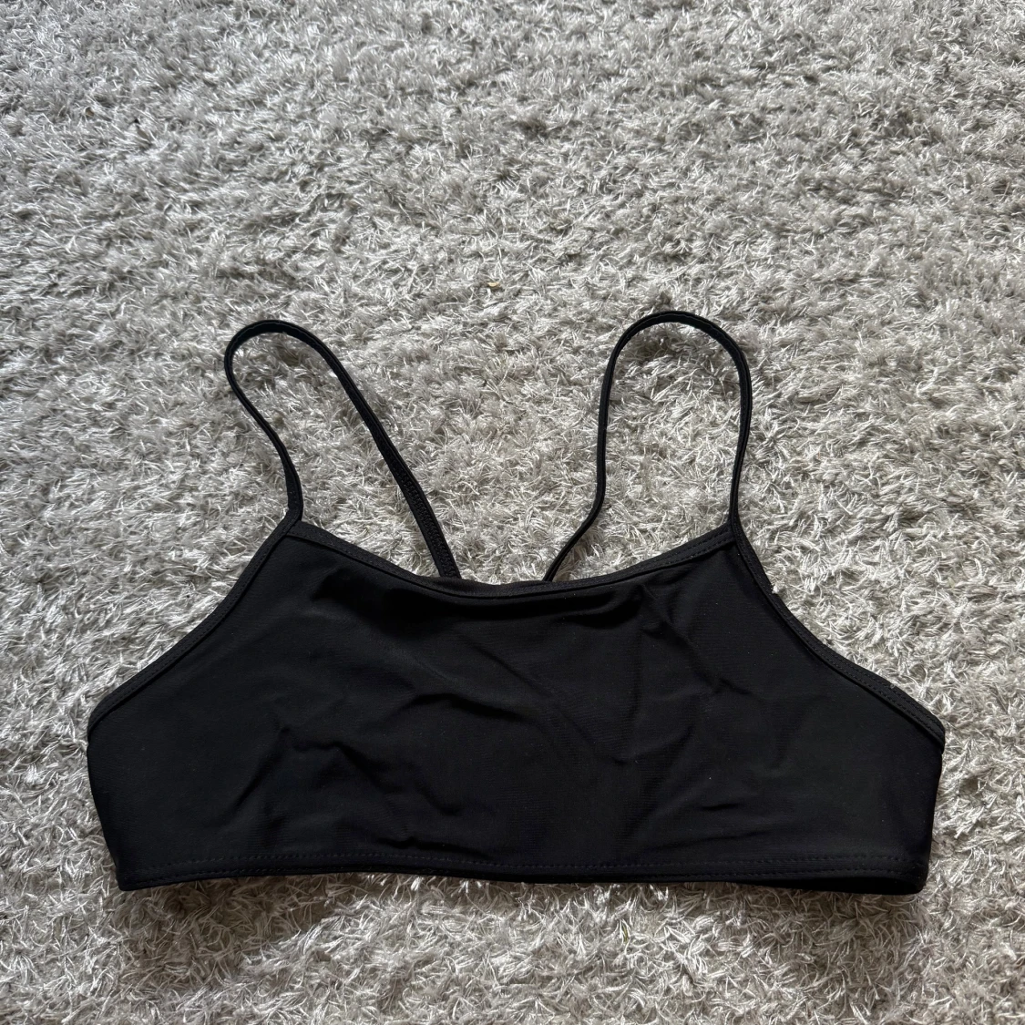 Svart bikiniöverdel