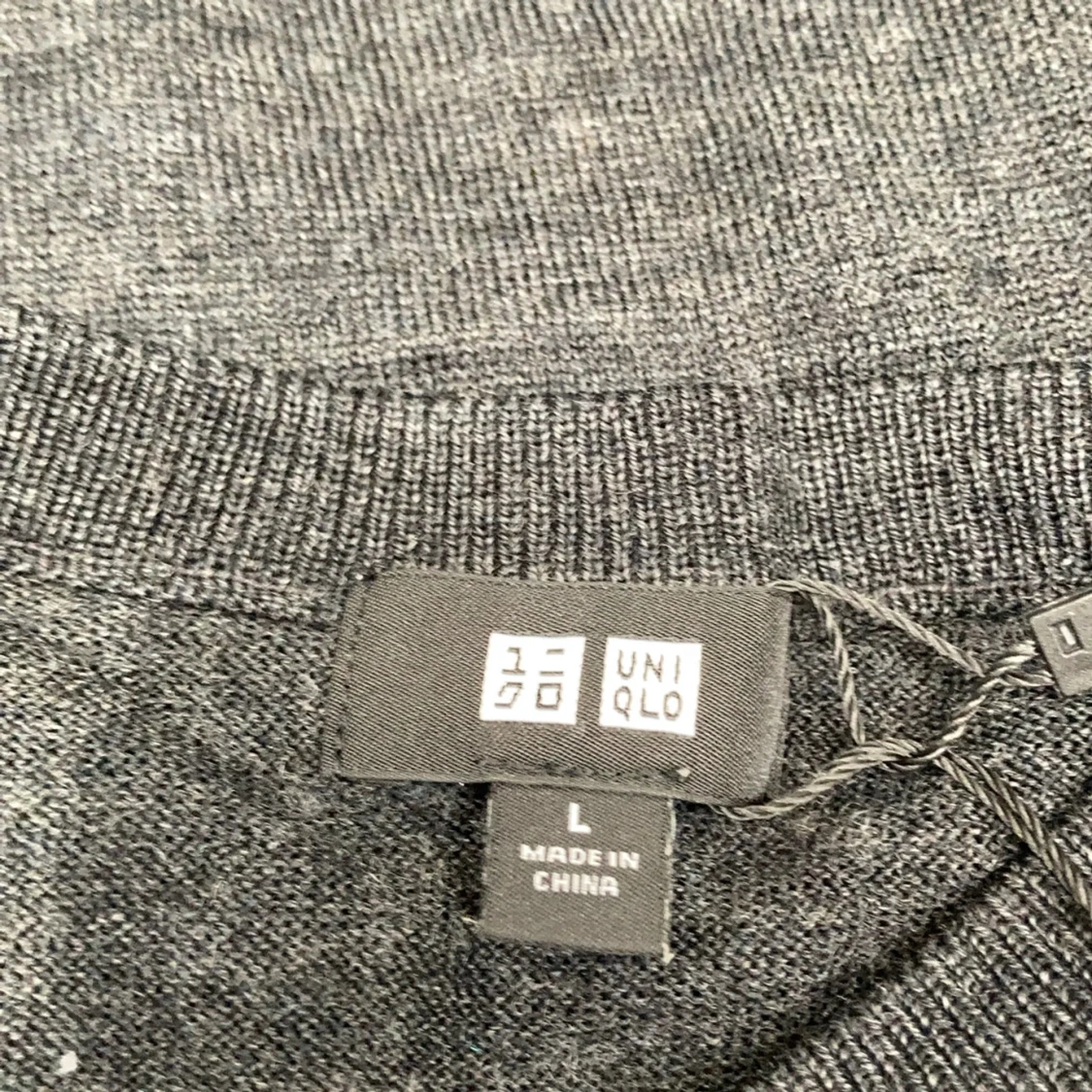 Svart ulltröja från Uniqlo - 2