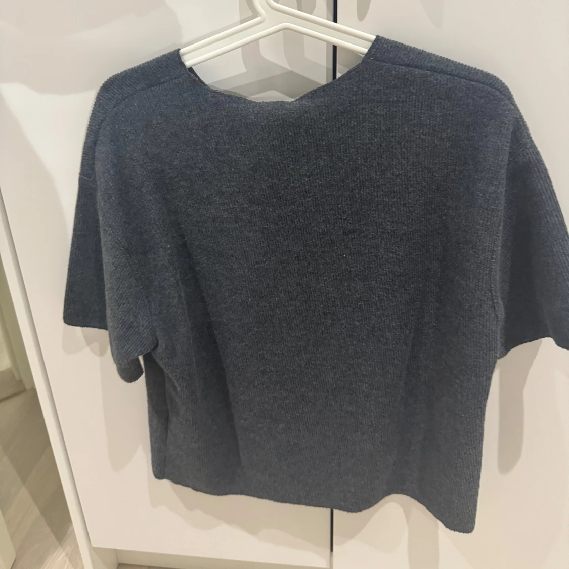 Mörkgrå tröja från Zara - 1