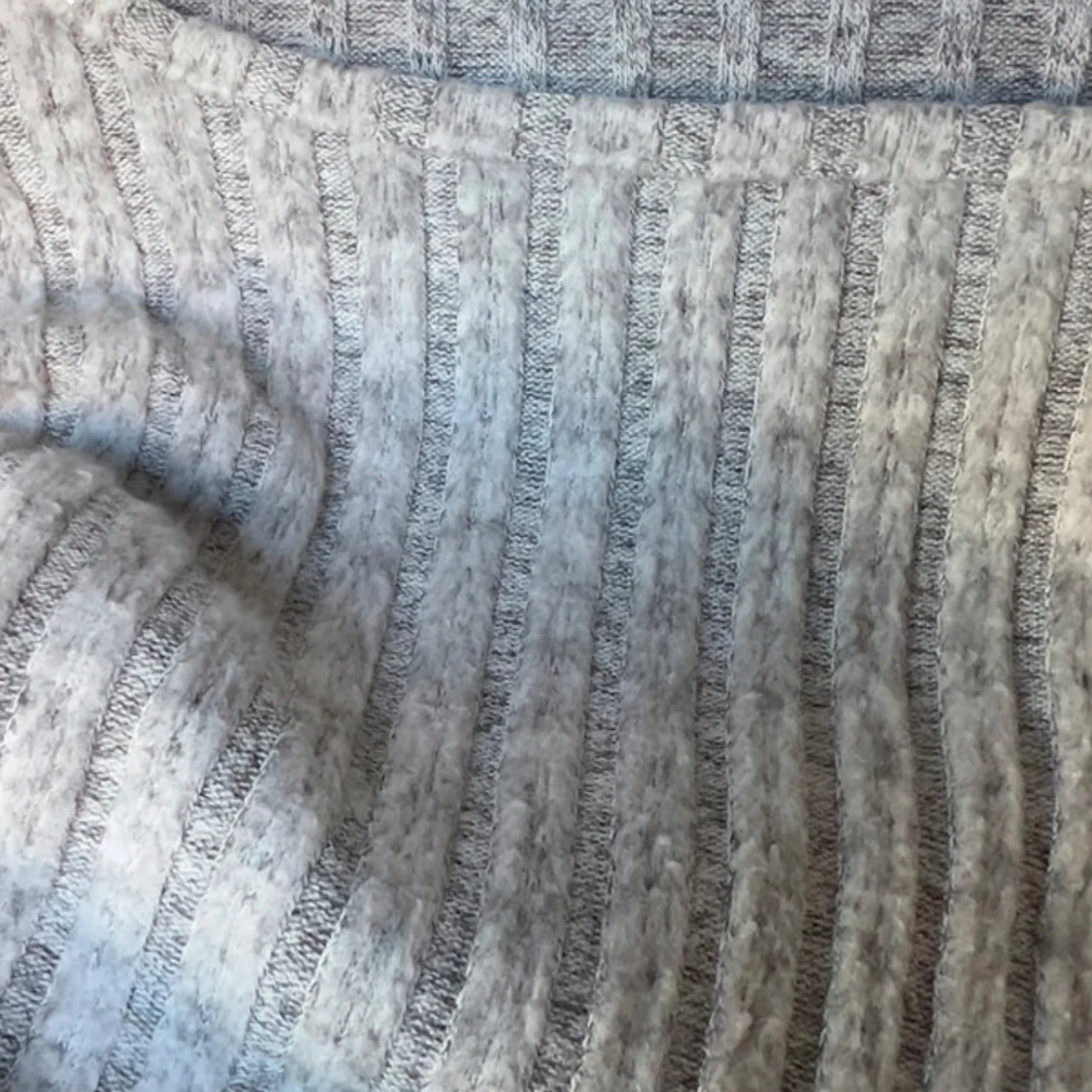 Grå ribbad croppad topp  - 1