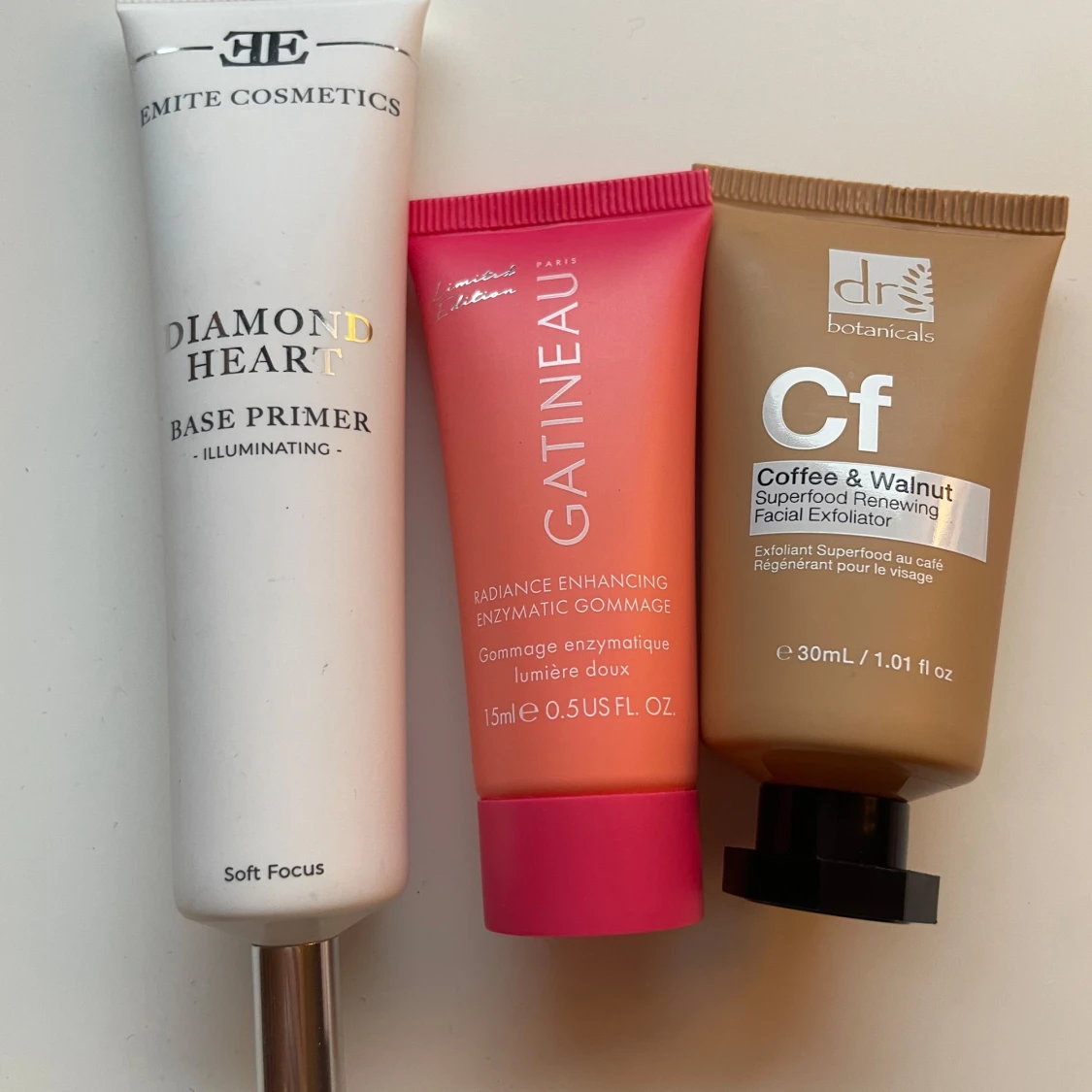 Sminkpaket med rouge, primer och läppglans - 3