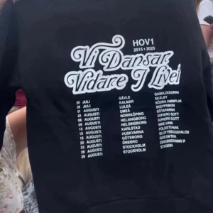 Gör custom hov1 tröjor med tryck på bröst och rygg  - Vill du ha en unik hov1 tröja ? Med din favorit låt eller något annat? Jag gör egna tröjor med bra tryck på baksida rygg och framsida bröst 