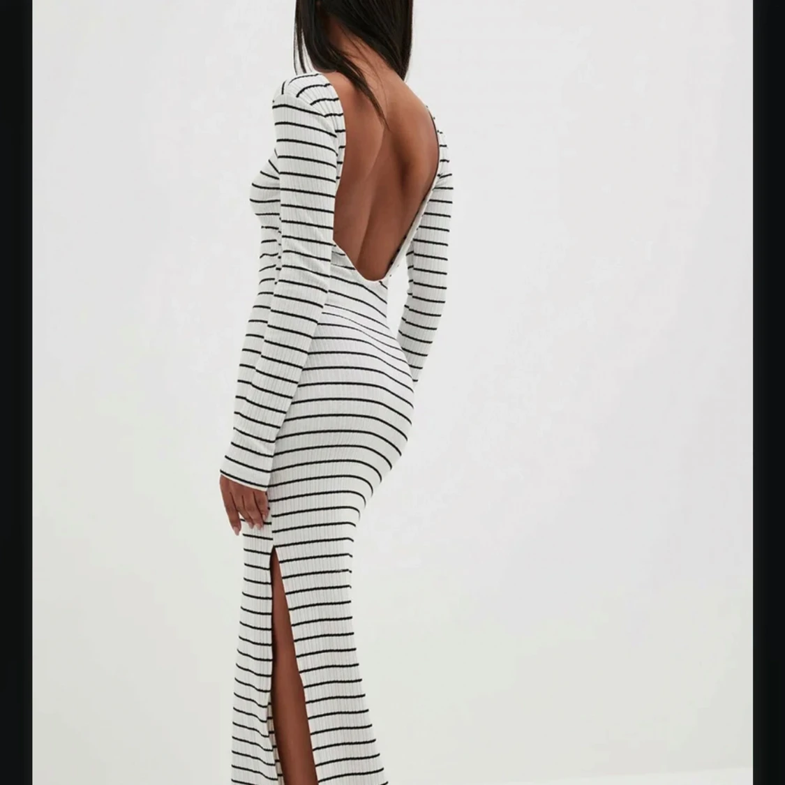 Randig långklänning från NA-KD