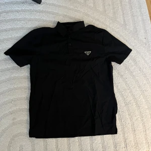 Unik piké från P - Elastisk material. Aldrig använd.