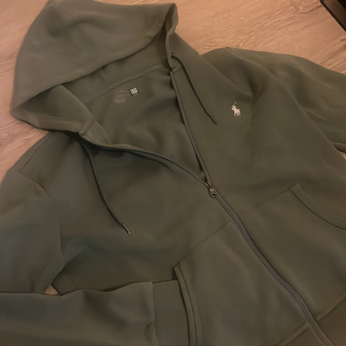 Olivgrön hoodie från Ralph Lauren - 1