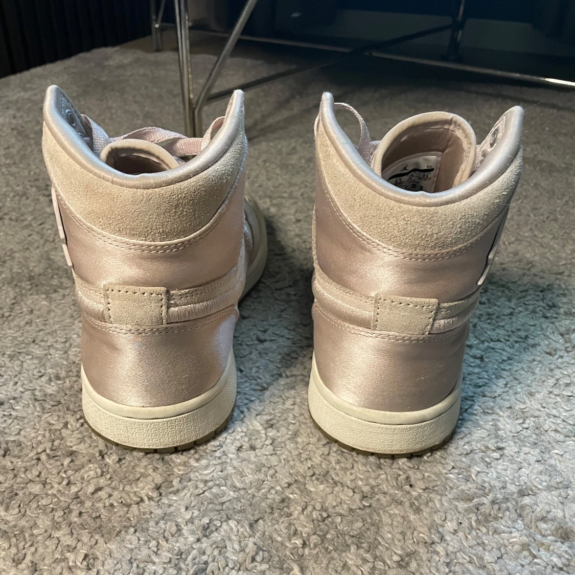 Nike Air Jordan 1 rosa  - 1