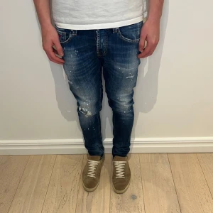 Tramarossa jeans  - Tramarossa jeans | Skick: 9/10 | Size - 31/32 | Fraktar via postnord eller instabox på köparens bekostnad | Hör av dig vid minsta fråga eller fundering // RDL