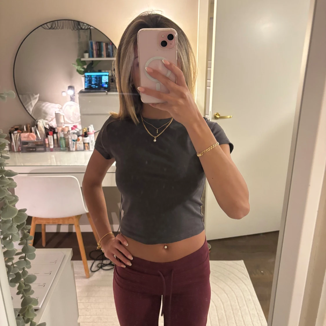 Mörkgrå croppad topp - 1