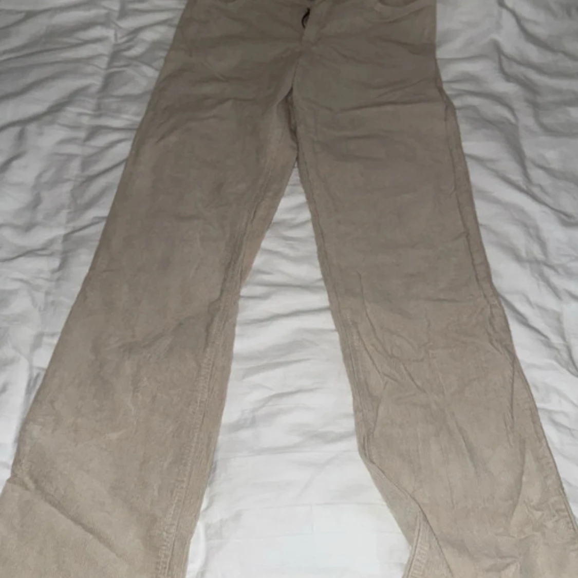 Beiga manchesterbyxor från Lindex