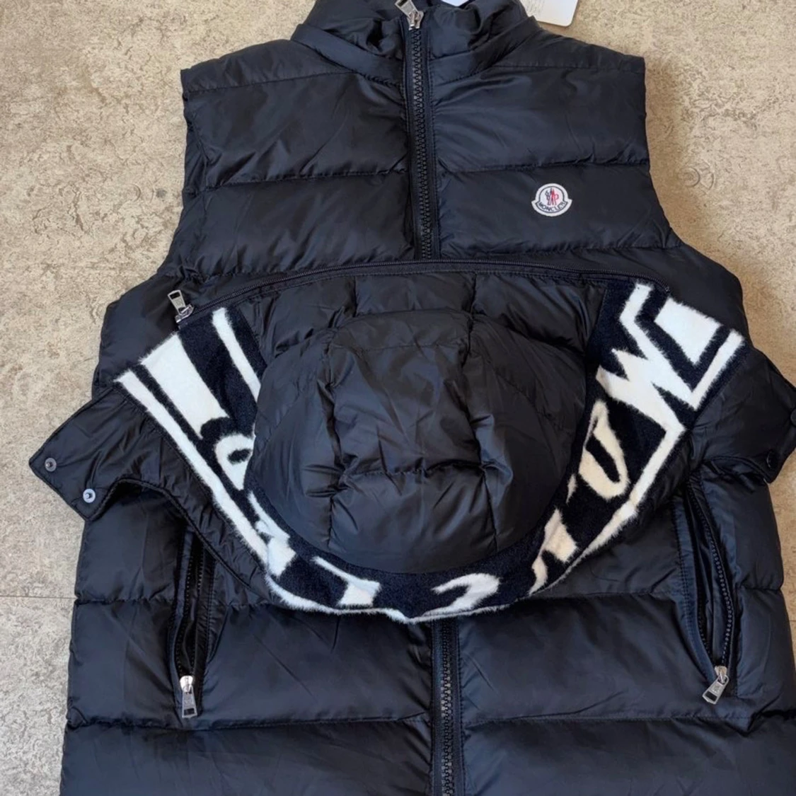  Moncler väst  - 2