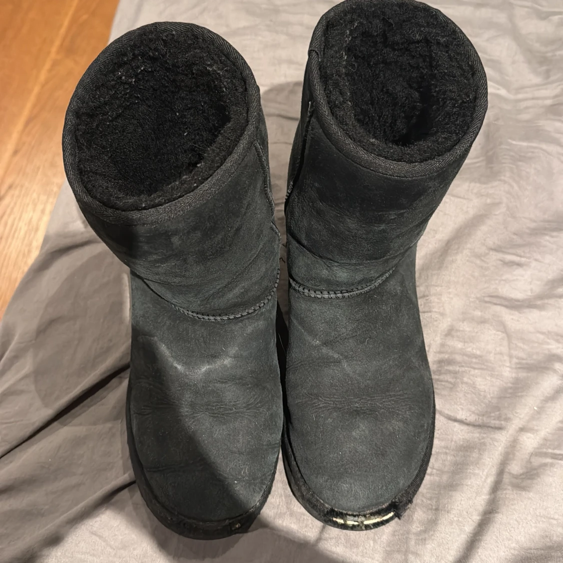 Svarta UGG boots i mocka - 1