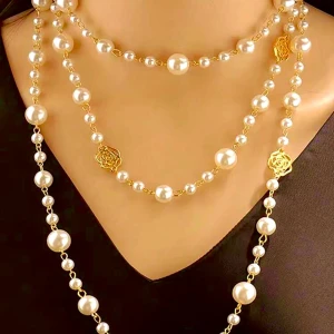 Långt pärlhalsband med guldfärgad, gråfärgad - 2 färg: vit , guld och vit , grå                                          86kr/ st eller 150kr för båda