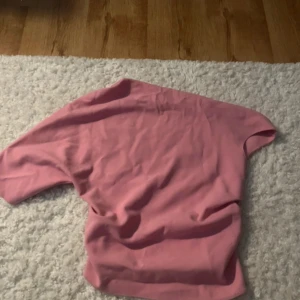 Fin topp - Superfin, passar allt, bra passform