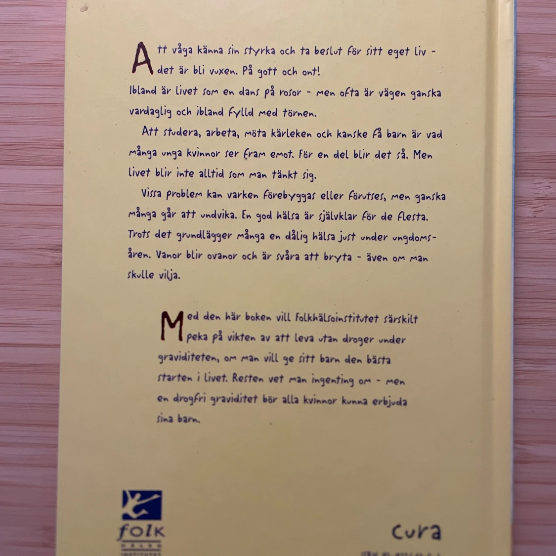 En dans på rosor? Om unga kvinnors liv - 1