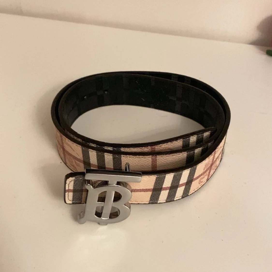 Burberry rutigt bälte med B-spänne - 2