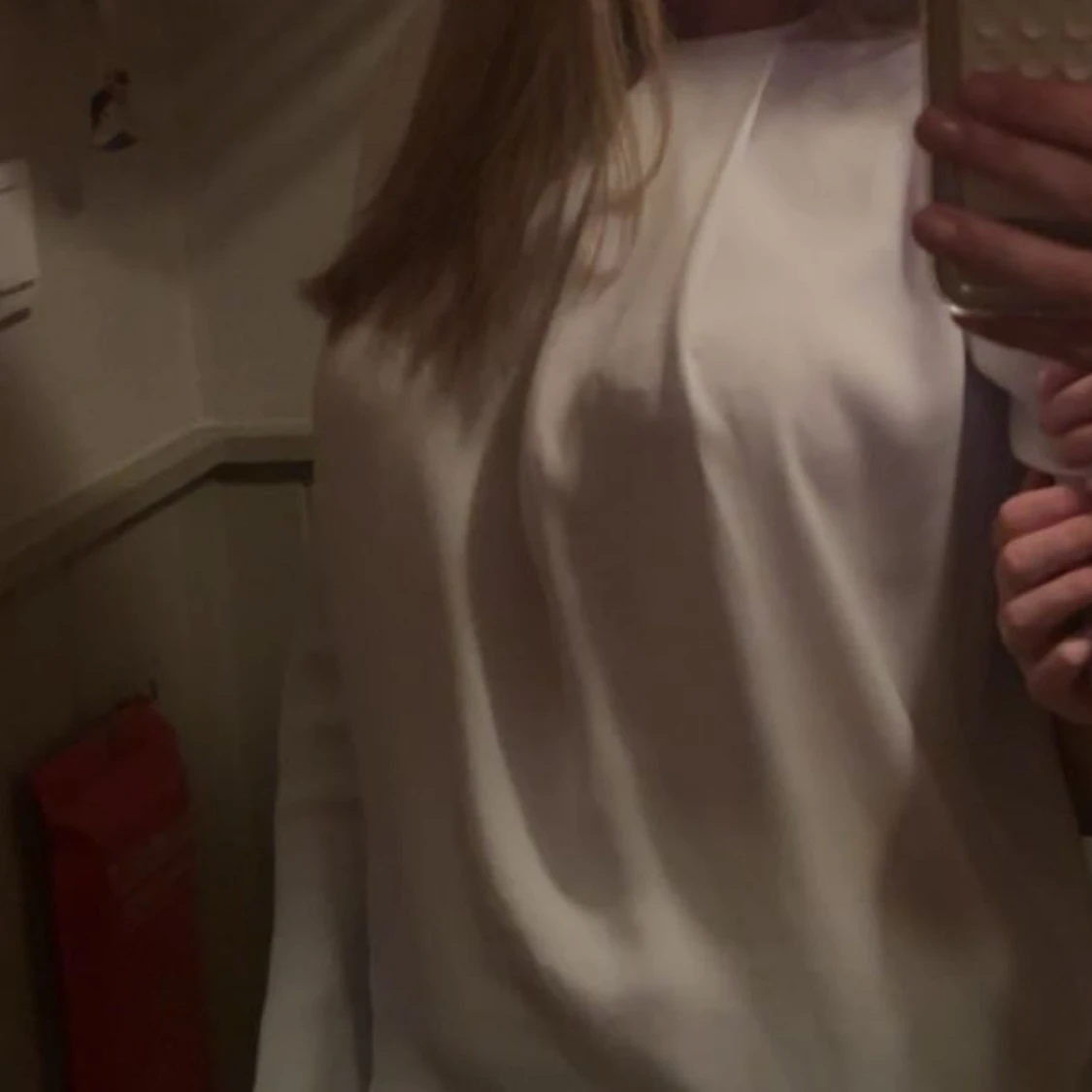 Vit blus med vida ärmar - 1