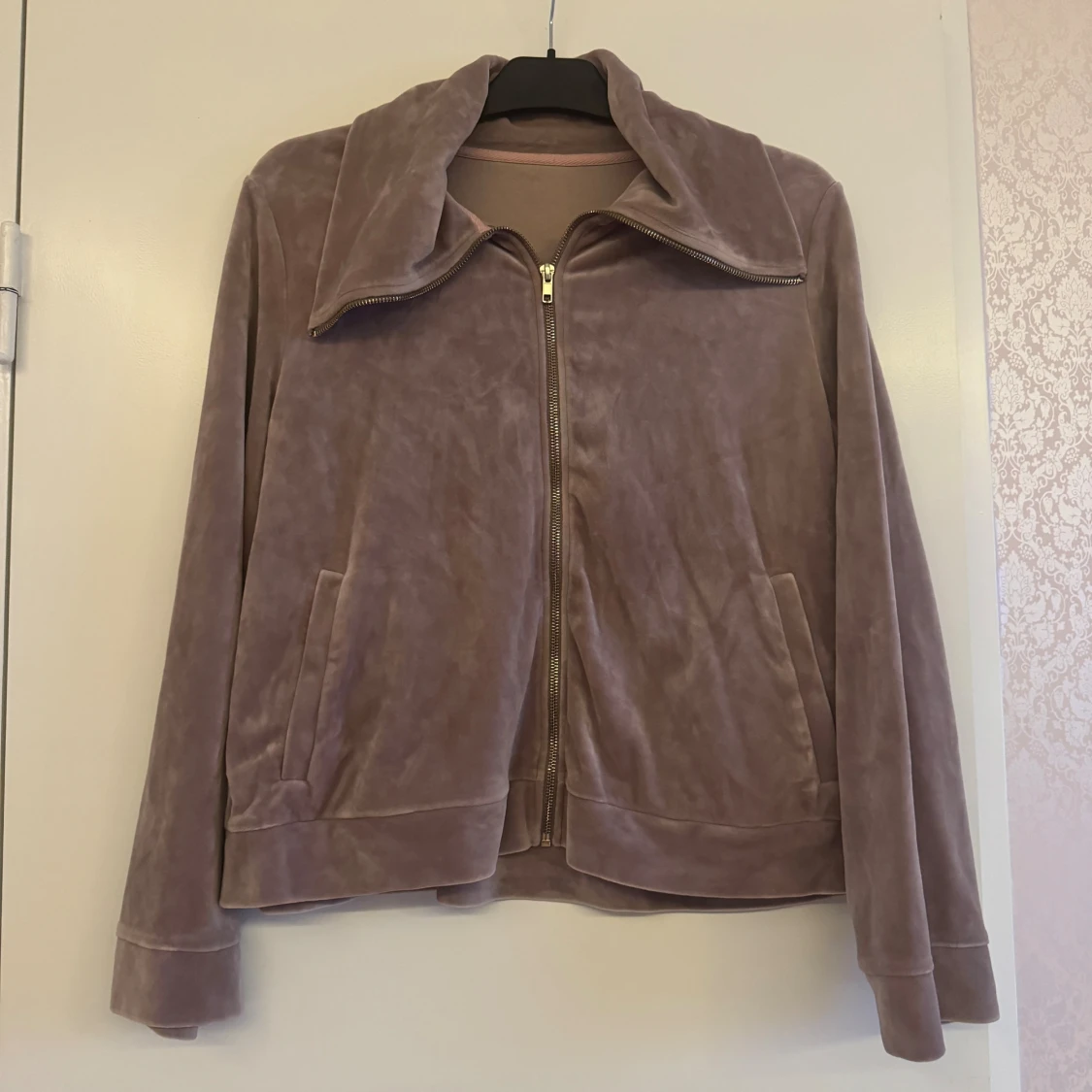 Ljuslila velourjacka - 2