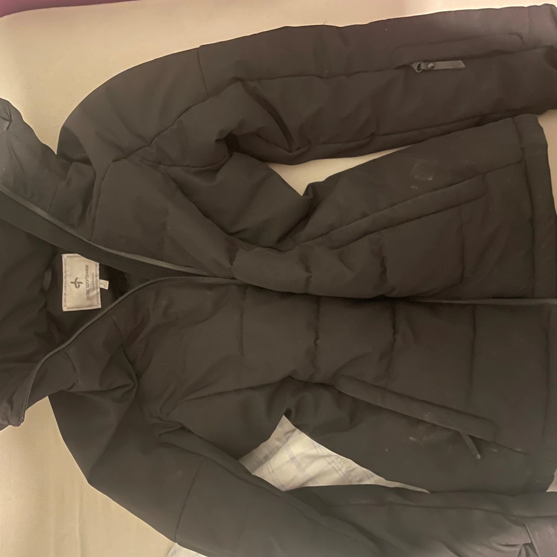 Svart pufferjacka från Cross Sportswear