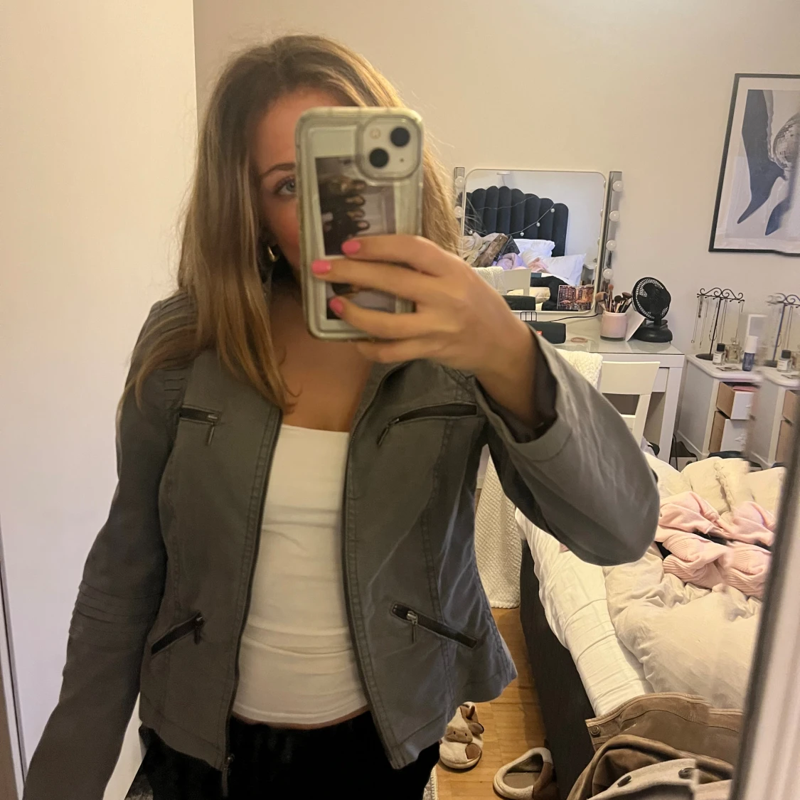 Grå  med dragkedjor