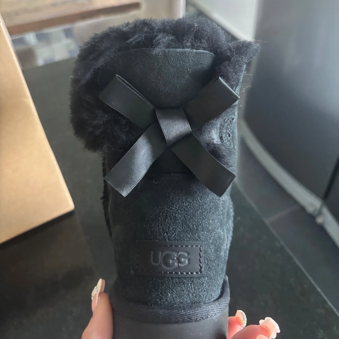 Svarta UGG boots med rosett - 1