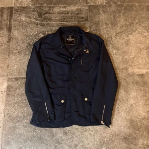 Morris Feild Jacket - tvääär skön feild från morris riktigt bra nu inför vintern👏 strlk S och i riktigt bra skick🫡