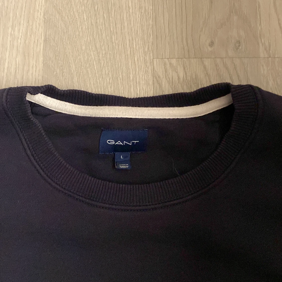 Mörkblå sweatshirt från GANT - 2