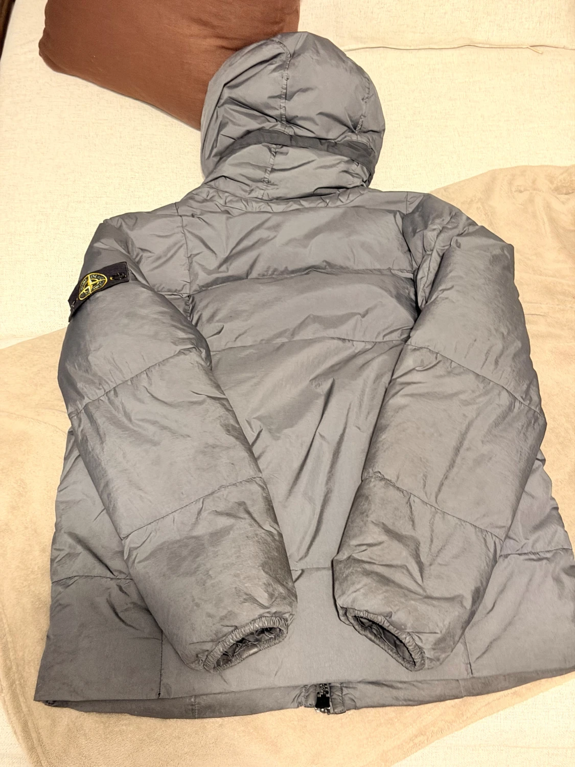 Grå dunjacka från Stone Island - 2