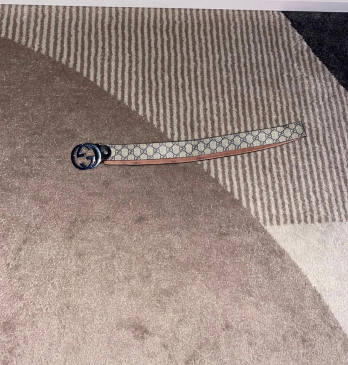 Gucci bälte med silverfärgat spänne - 1