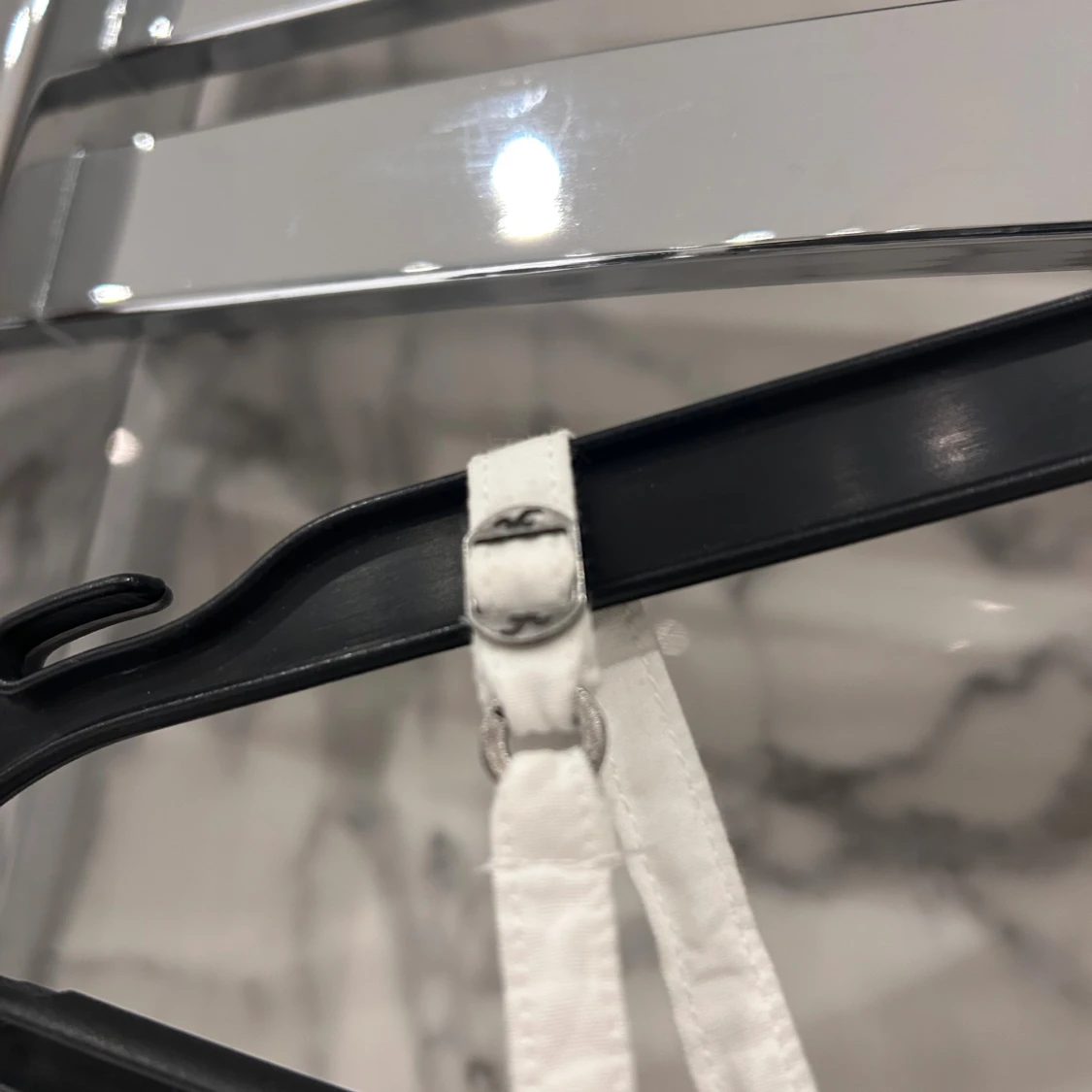 Vitt Hollister linne - 3