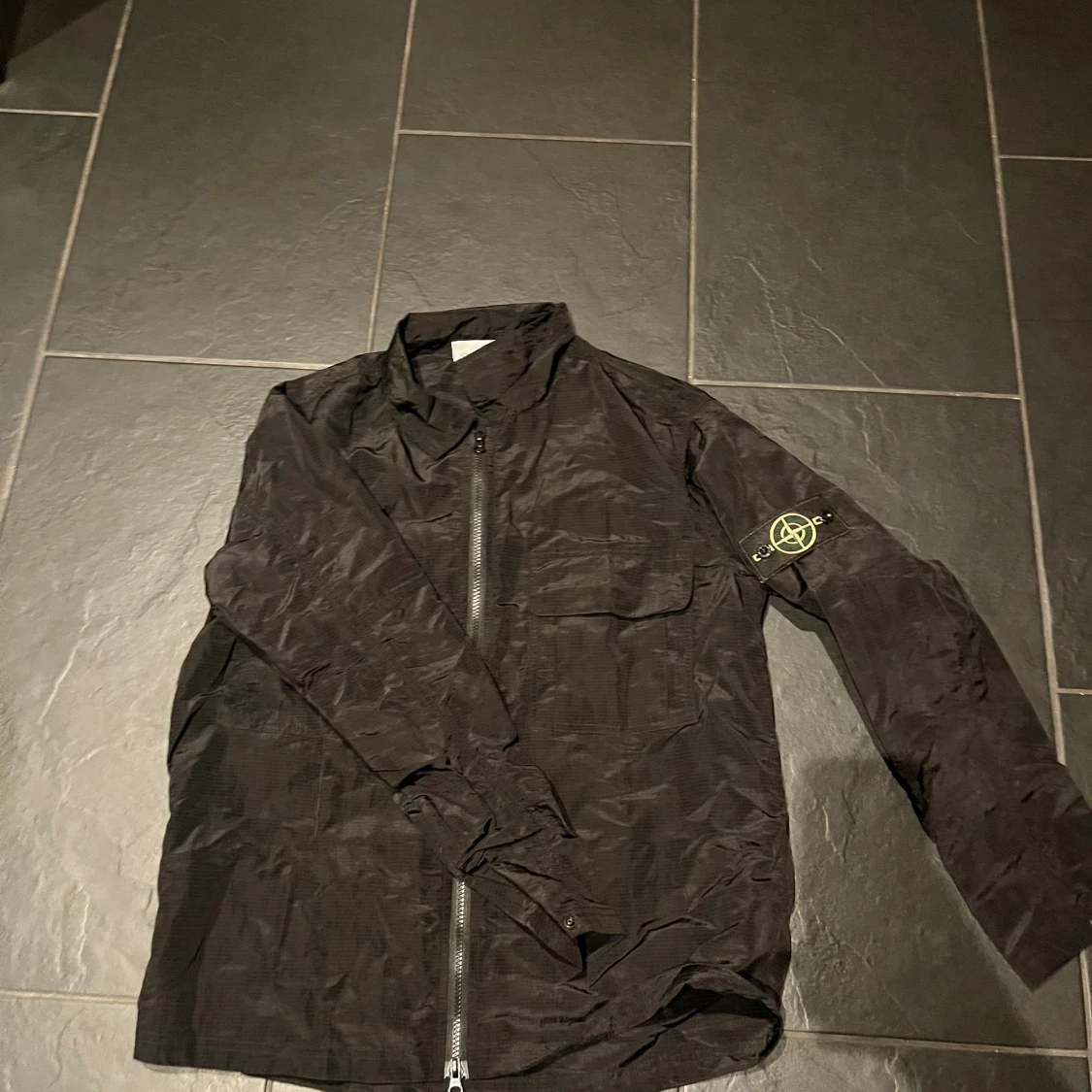 Svart overshirt från Stone Island