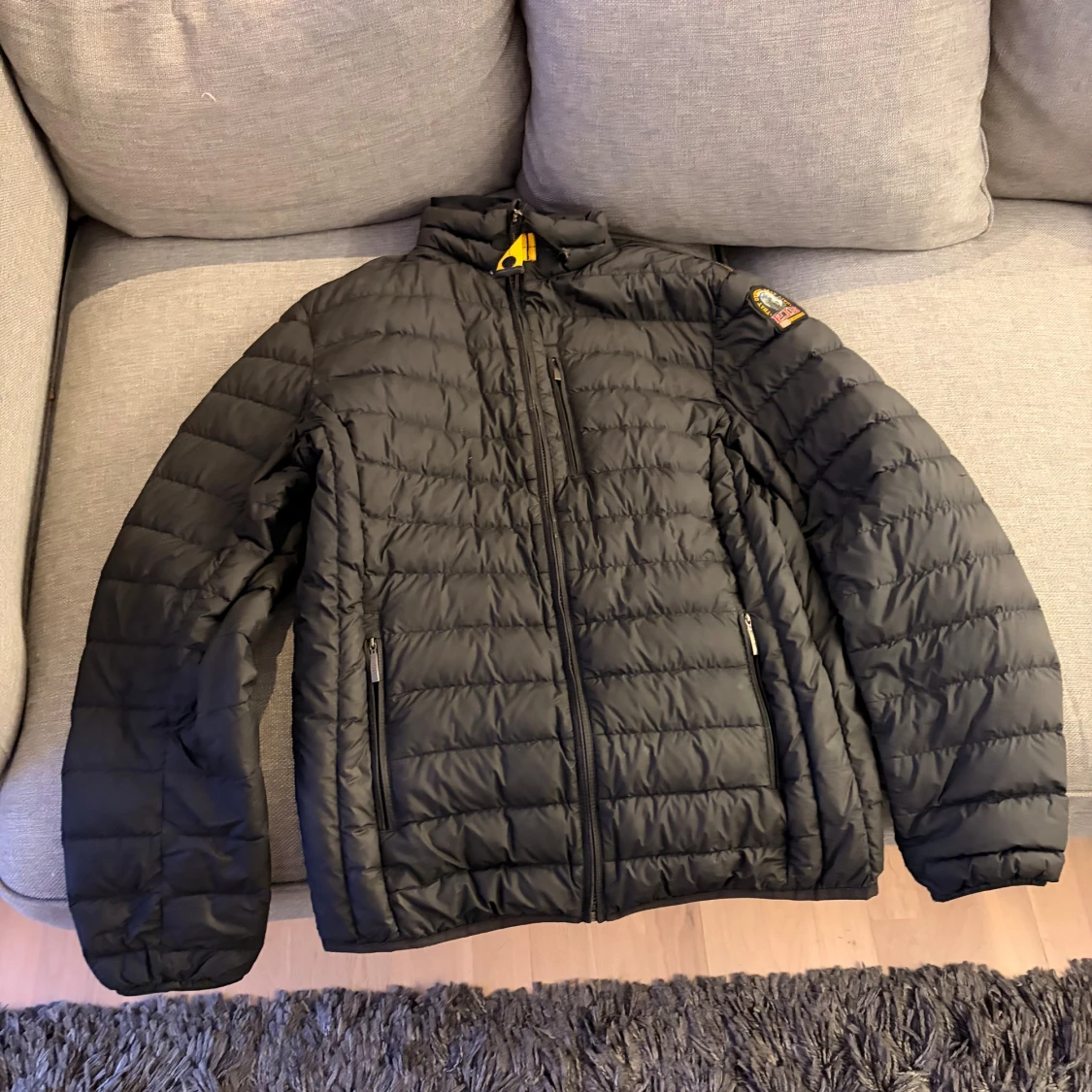 Svart lättviktsdunjacka Parajumpers