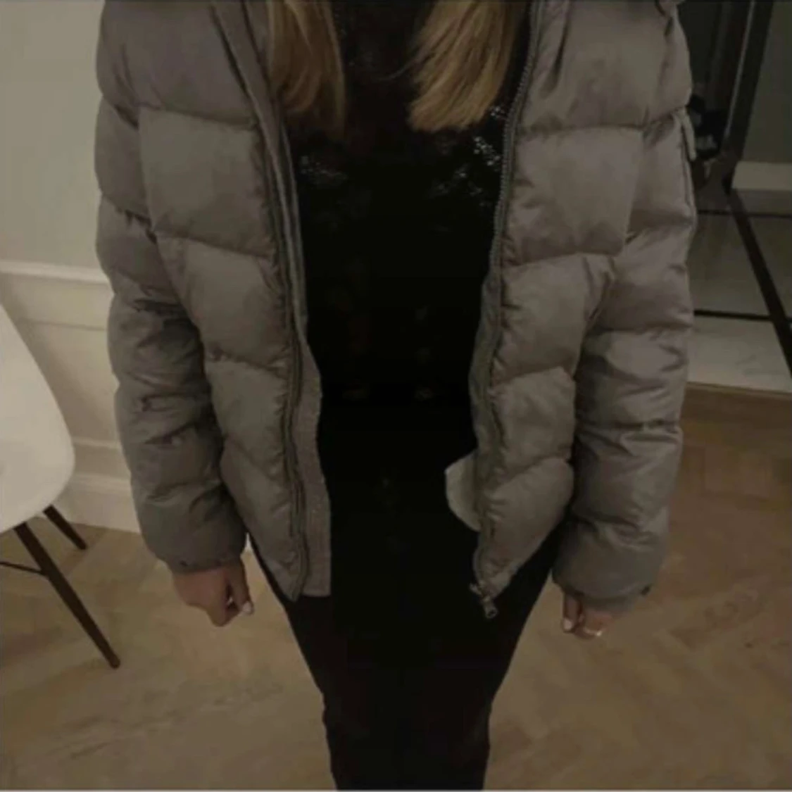 Grå Moncler pufferjacka med huva - 1