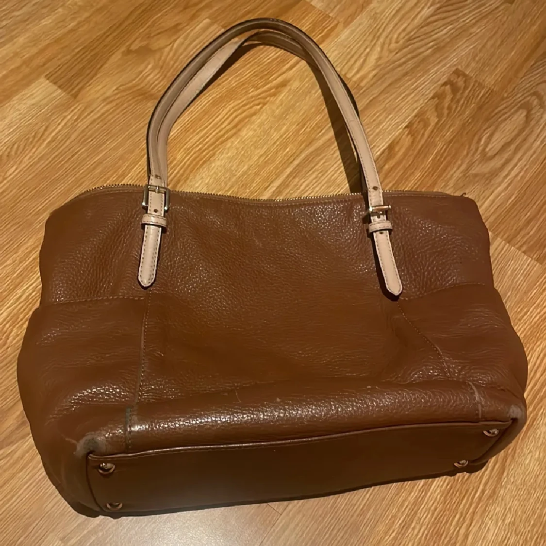 Brun handväska från Michael Kors - 1