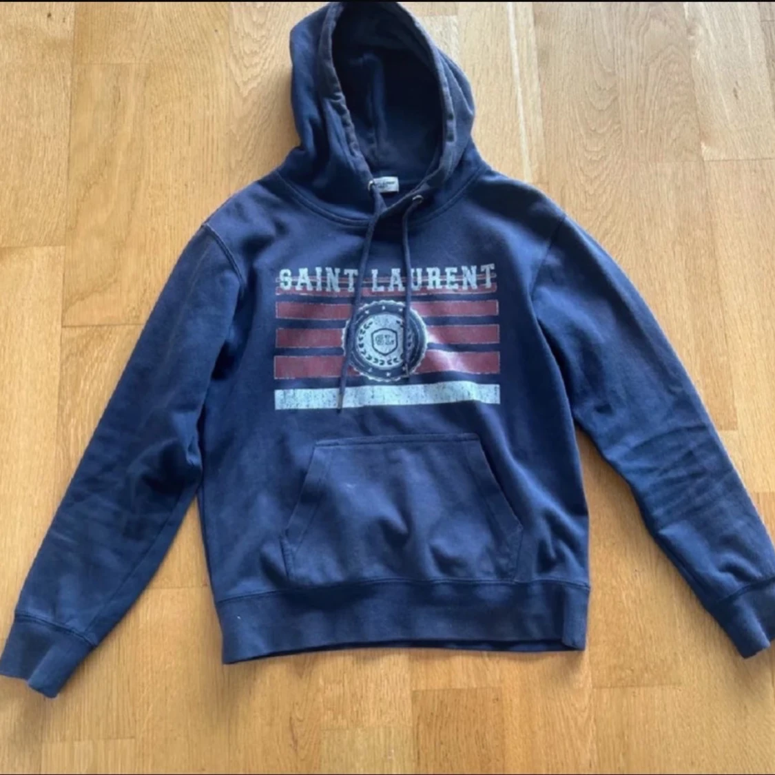 Svart hoodie från Saint Laurent