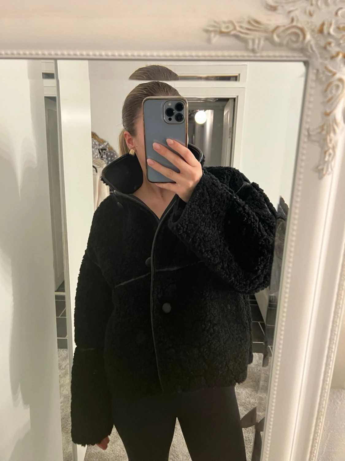 Svart teddyjacka från H&M - 1