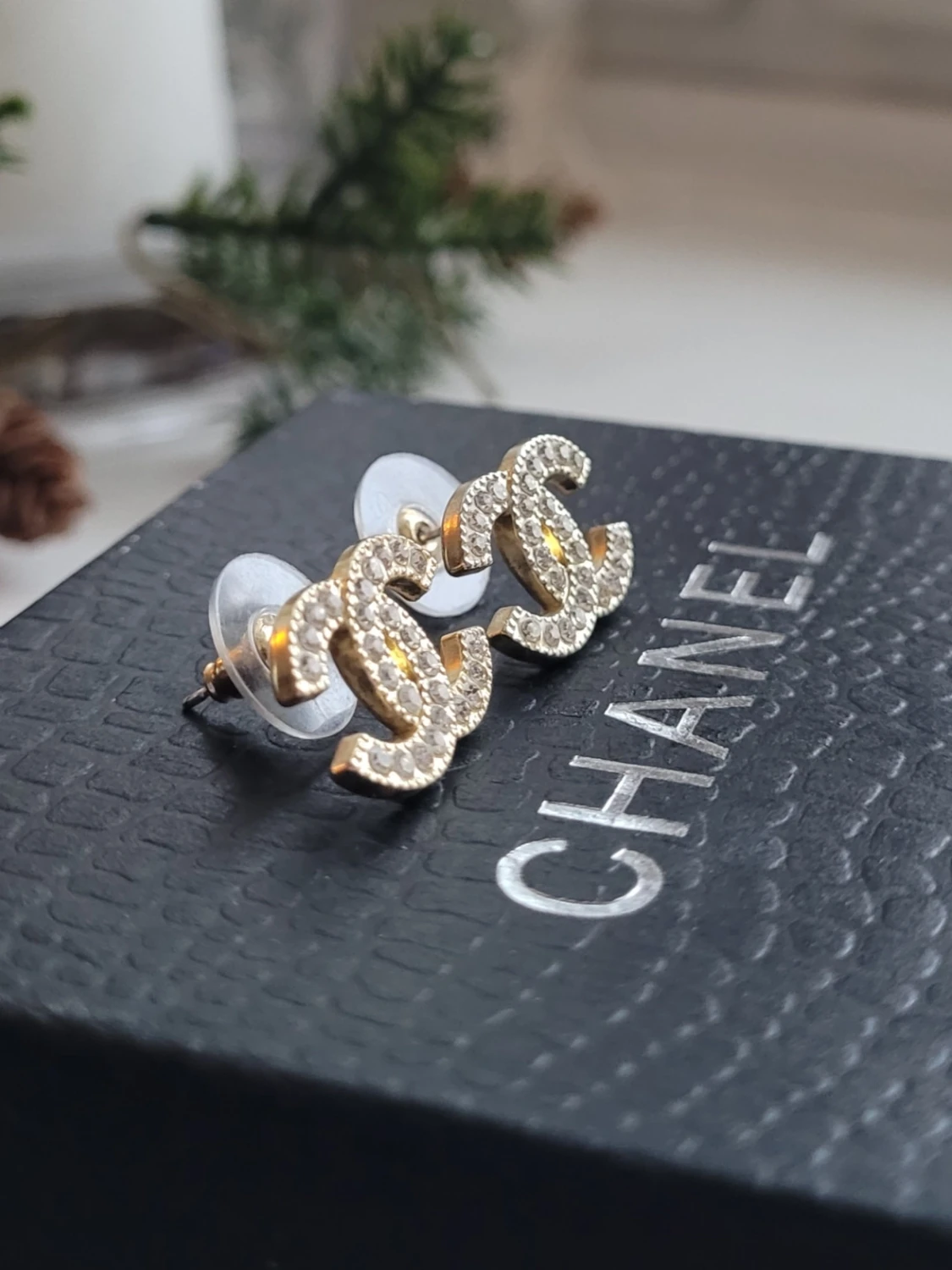 Glittriga örhängen